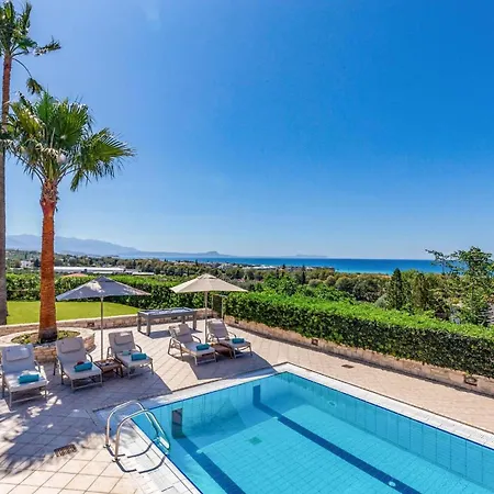 Villa Patra By *
